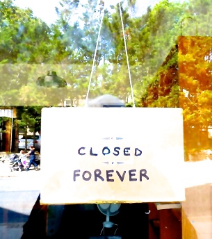 Bookshop/cafe closure notice