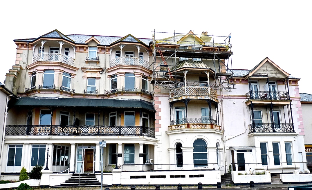 The run-down Royal Hotel. Usually the title 'Royal' is only attributed if the place has been visited by Royalty, although Bognor was visited, locals say that the hotel was not.